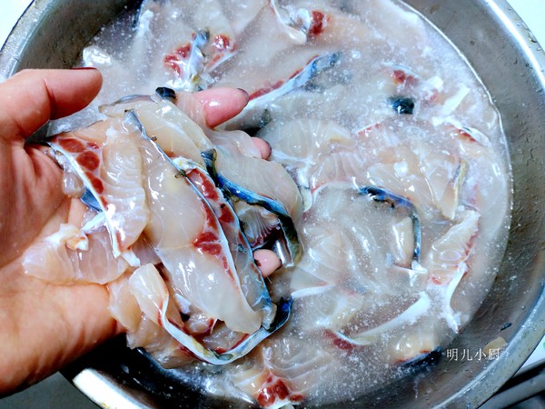 草魚(yú)片的做法-家常味煮菜譜