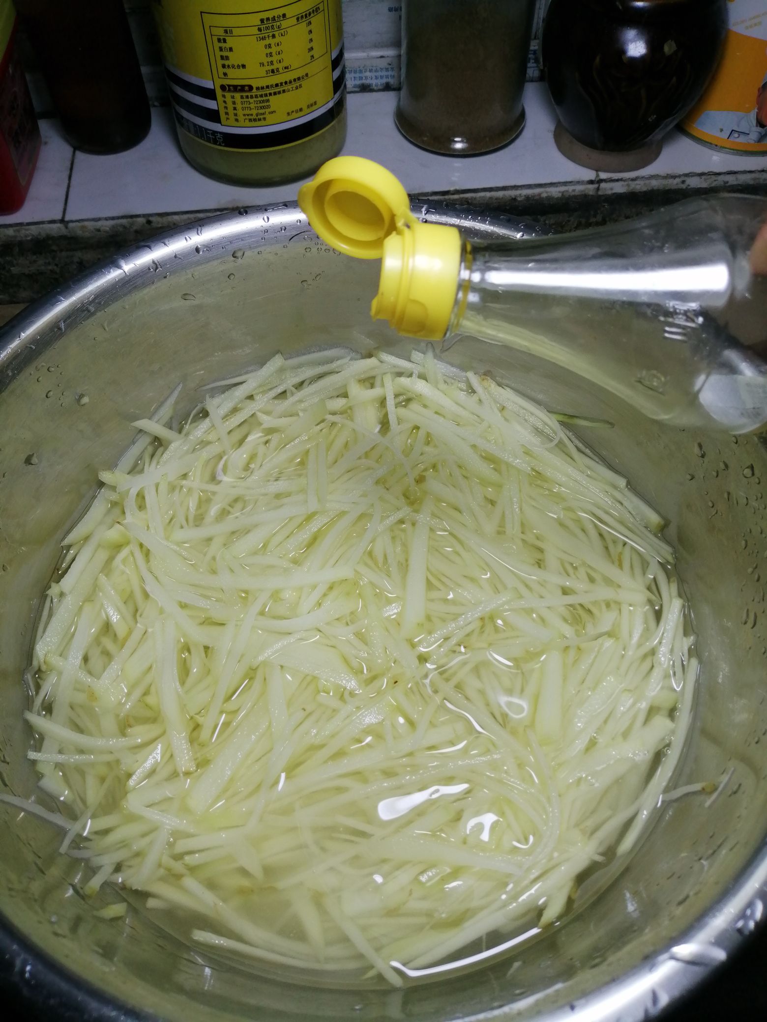 低卡酸辣土豆絲的做法-酸辣味炒菜譜