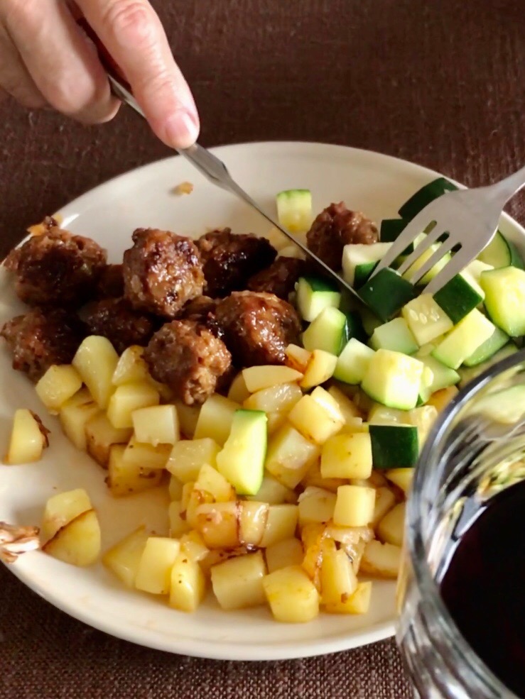 牛肉丸子夜宵的做法-咸鮮味炒菜譜