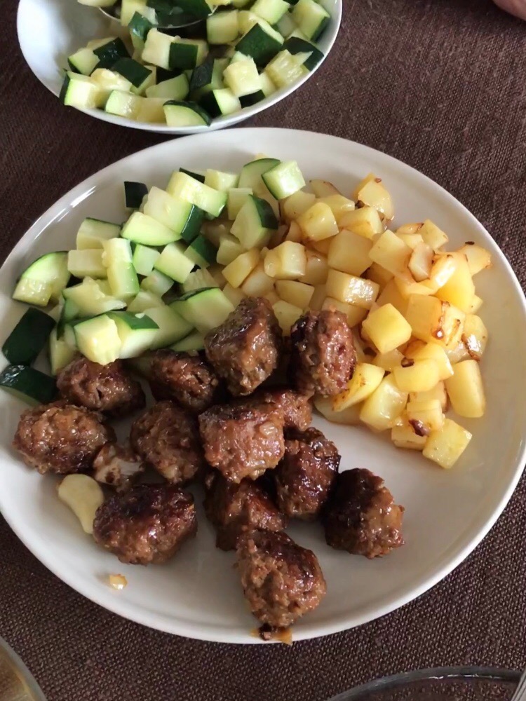 牛肉丸子夜宵的做法-咸鮮味炒菜譜