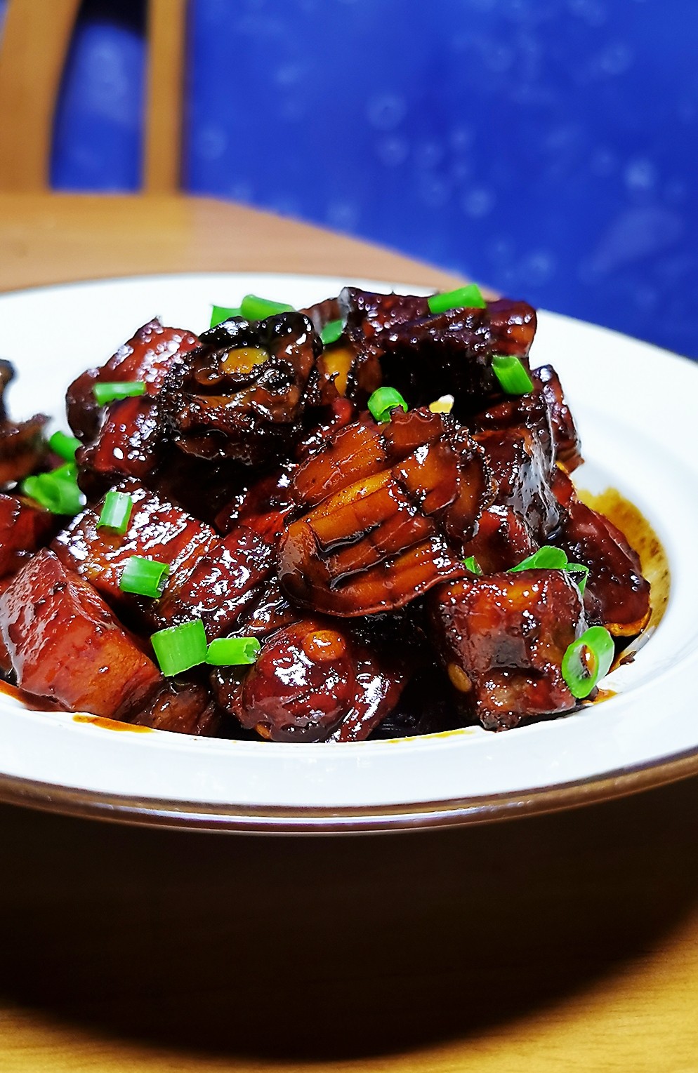 五花肉燉小鮑魚的做法-家常味燉菜譜