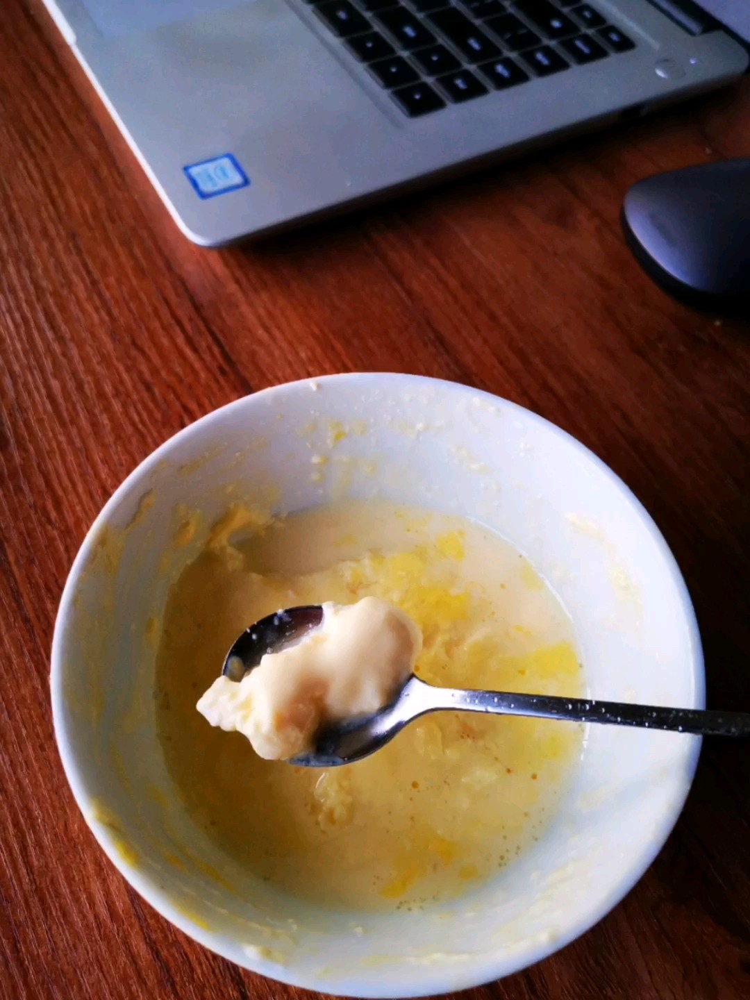 牛奶蒸蛋的做法-奶香味微波菜譜