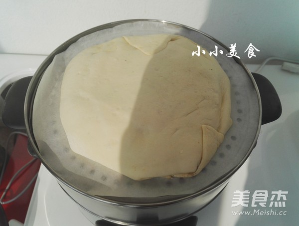 千層蒸餅：柔軟養胃的家常主食的做法-五香味蒸菜譜