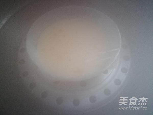 牛奶燉雞蛋的做法-奶香味蒸菜譜