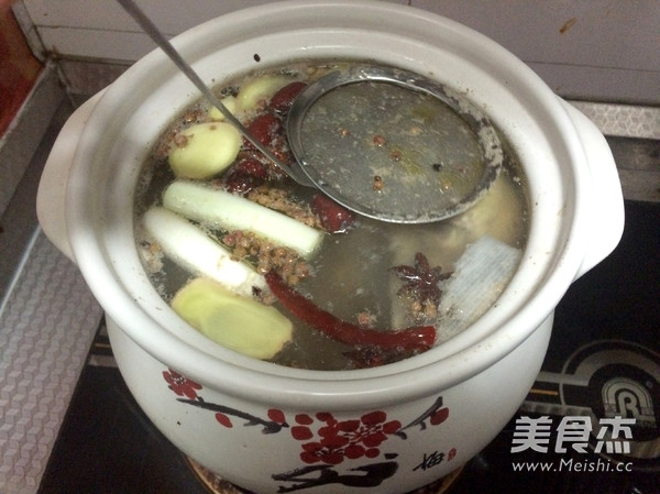 香菇雞湯的做法-咸鮮味燉菜譜