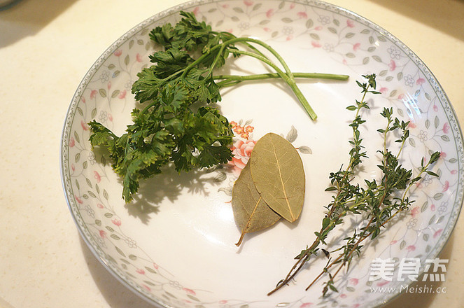 法式蒸貽貝的做法-咸鮮味煮菜譜-易網健康養生網 法式蒸貽貝的做法-咸鮮味煮菜譜