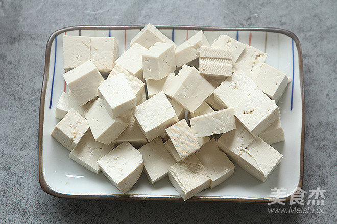 龍利魚(yú)豆腐煲的做法-家常味煮菜譜