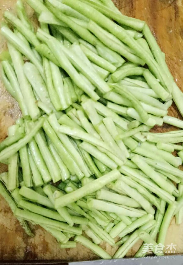 清炒豆角的做法-家常味炒菜譜-易網健康養生網 清炒豆角的做法-家常味炒菜譜