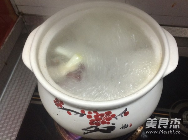 香菇雞湯的做法-咸鮮味燉菜譜