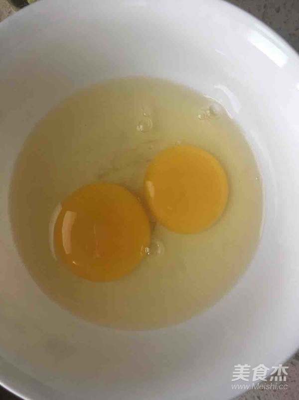 簡(jiǎn)易版蝦仁雞蛋炒飯的做法-咸鮮味炒菜譜