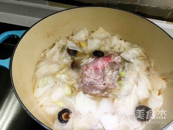 快手蘿卜羊肉煲的做法-咸鮮味煲菜譜