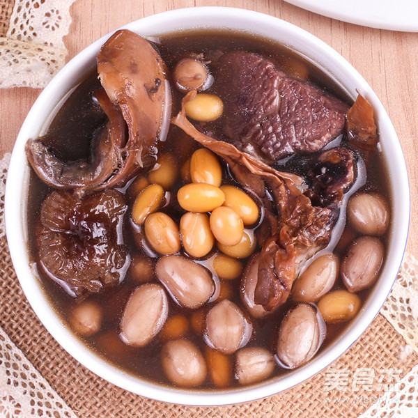 廣東老火靚湯-墨魚花生黃豆湯的做法-家常味煲菜譜