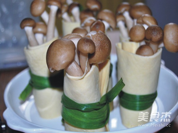 百葉培根菌菇卷的做法-咸鮮味蒸菜譜-易網(wǎng)健康養(yǎng)生網(wǎng) 百葉培根菌菇卷的做法-咸鮮味蒸菜譜