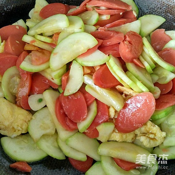 西葫蘆火腿炒雞蛋的做法-家常味炒菜譜