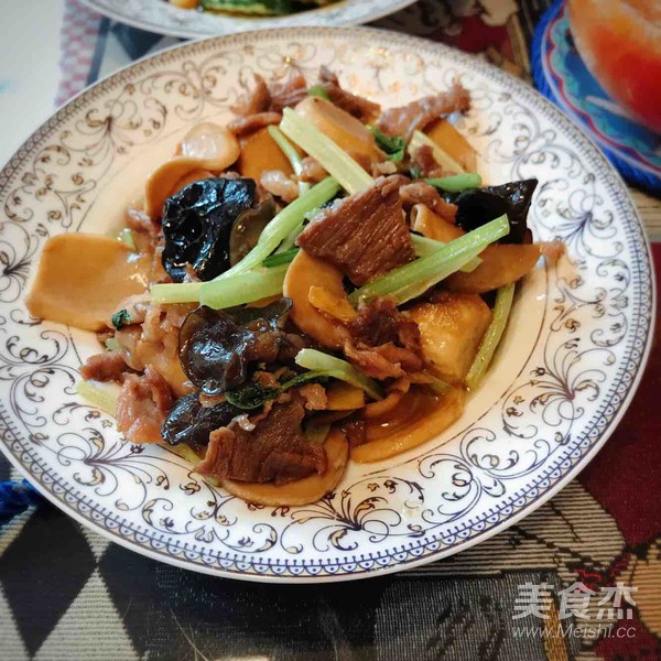 杏鮑菇肉片的做法-家常味炒菜譜