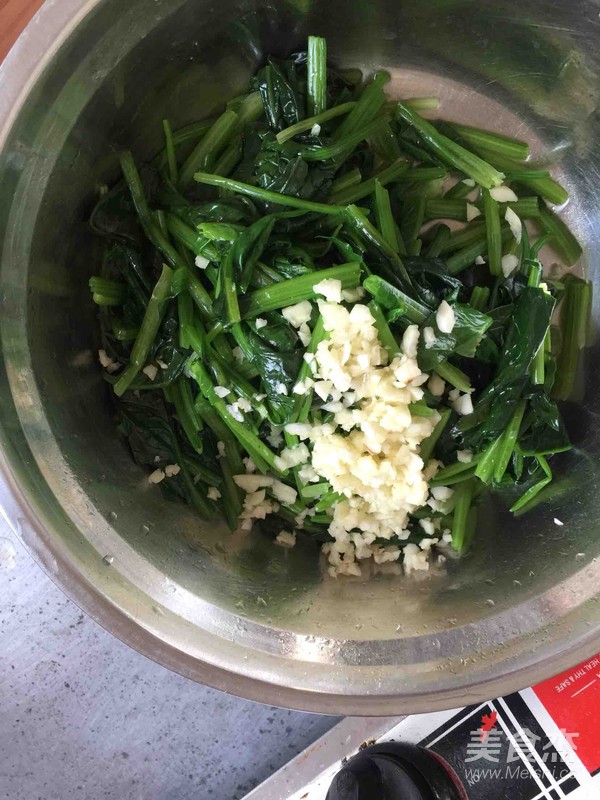 涼拌菠菜的做法-家常味拌菜譜