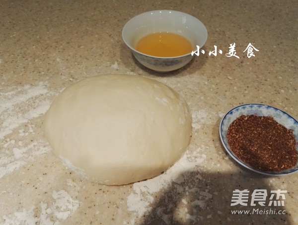 千層蒸餅：柔軟養胃的家常主食的做法-五香味蒸菜譜