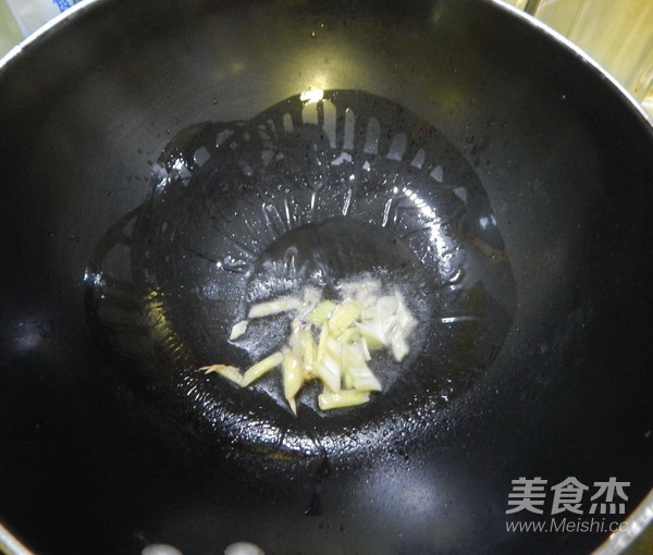 芹菜炒豆皮的做法-咸鮮味炒菜譜