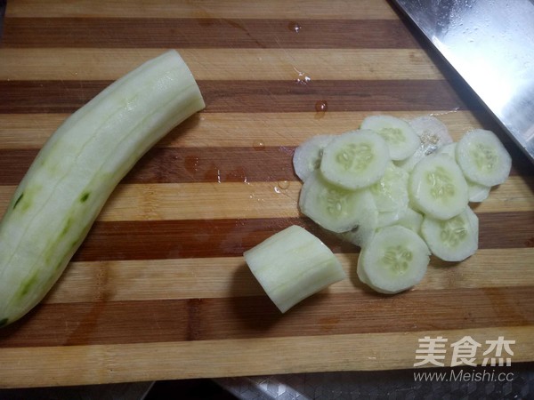 涼拌黃瓜的做法-家常味拌菜譜