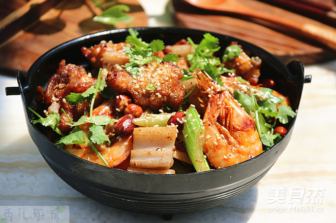 干鍋雞翅蝦的做法-香辣味燒菜譜