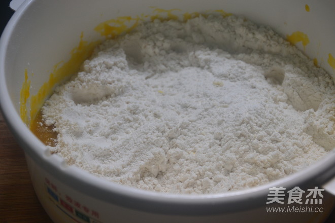 懶蛋蛋南瓜饅頭的做法-甜味蒸菜譜-易網健康養(yǎng)生網 懶蛋蛋南瓜饅頭的做法-甜味蒸菜譜