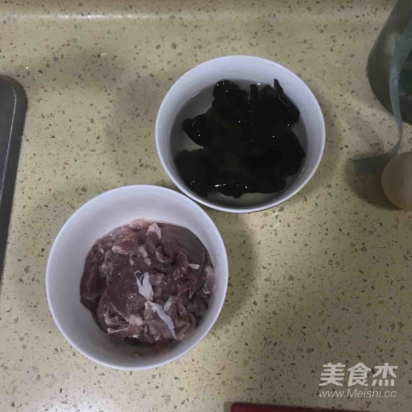 杏鮑菇肉片的做法-家常味炒菜譜