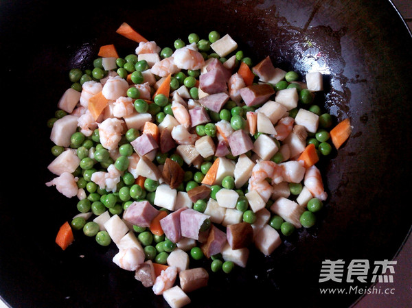 青蔬炒海鮮的做法-家常味炒菜譜