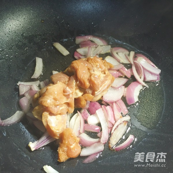 南瓜雞肉燜飯的做法-家常味燜菜譜
