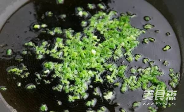 蝦仁蛋炒飯的做法-家常味炒菜譜