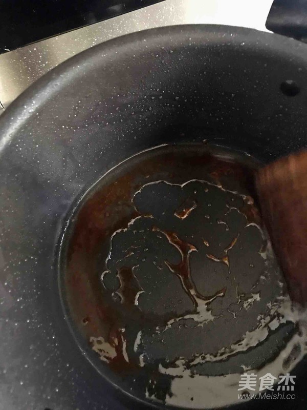 臘八蒜紅燒肉的做法-魚香味燉菜譜