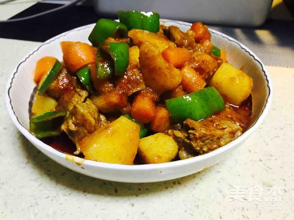 紅咖喱牛肉的做法-咖喱味煮菜譜