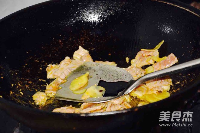 木耳炒肉片的做法-家常味炒菜譜