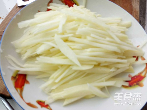 熗炒土豆絲的做法-家常味炒菜譜-易網(wǎng)健康養(yǎng)生網(wǎng) 熗炒土豆絲的做法-家常味炒菜譜