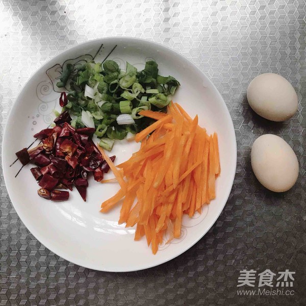 綠豆芽雞蛋炒面的做法-家常味炒菜譜