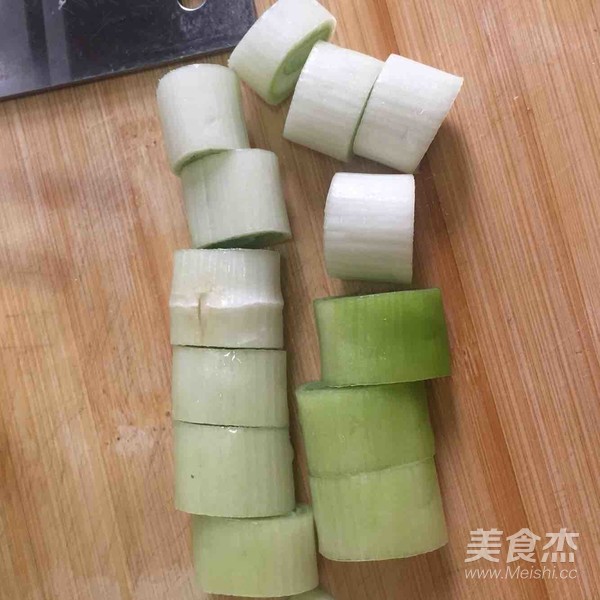 宮保雞丁的做法-酸甜味炒菜譜