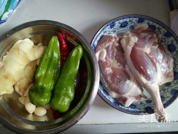 仔姜炒鴨腿的做法-咸鮮味炒菜譜