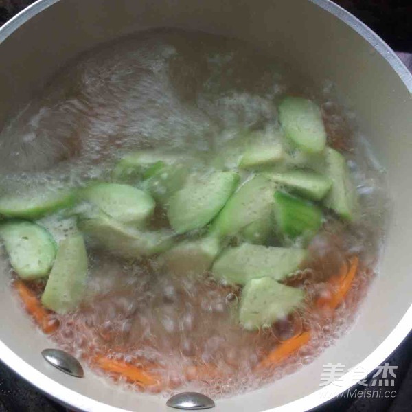 絲瓜雞蛋肉丸湯的做法-家常味煮菜譜