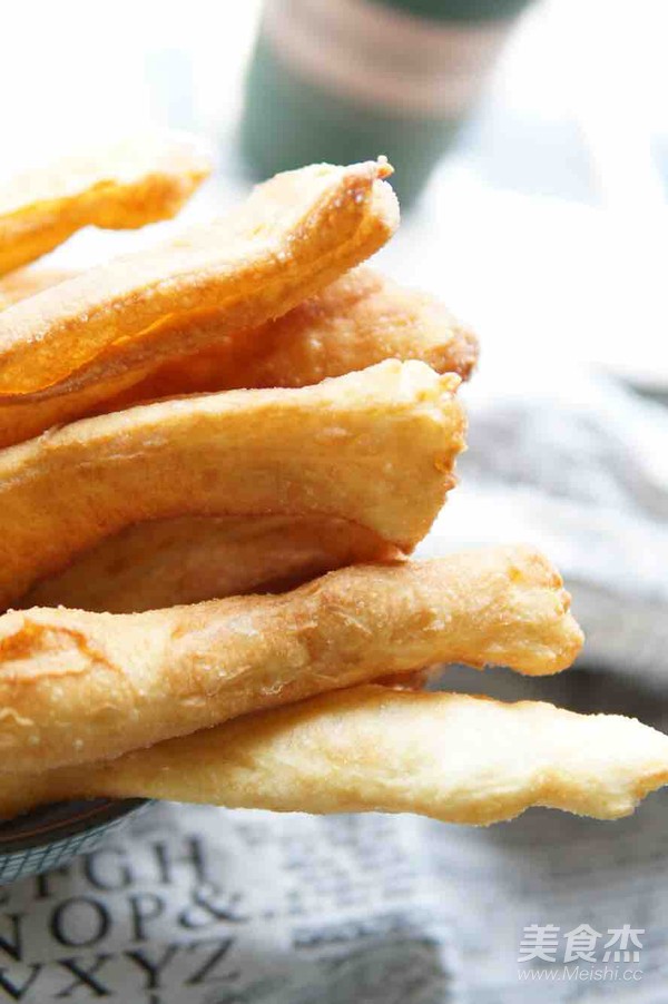 酵母酥脆油條的做法-家常味炸菜譜