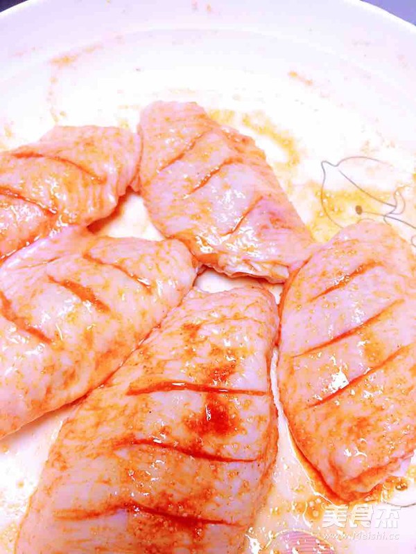 新奧爾良烤雞翅的做法-香辣味微波菜譜