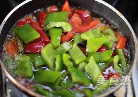 菠蘿咕嚕肉的做法-家常味炸菜譜