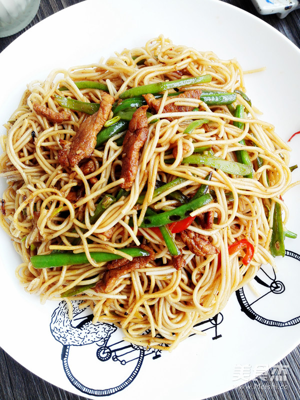 豆角肉絲炒面的做法-家常味炒菜譜