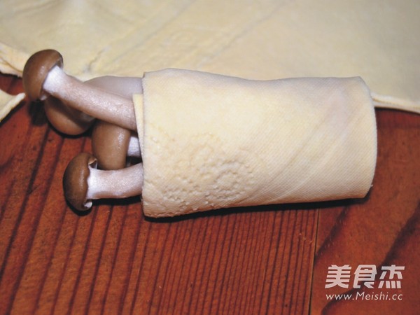 百葉培根菌菇卷的做法-咸鮮味蒸菜譜-易網(wǎng)健康養(yǎng)生網(wǎng) 百葉培根菌菇卷的做法-咸鮮味蒸菜譜