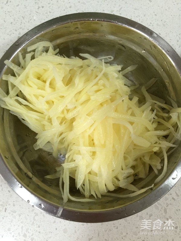 涼拌土豆絲的做法-酸辣味拌菜譜