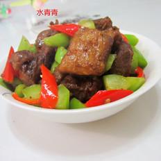 萵筍燜紅燒肉的做法-家常味燜菜譜