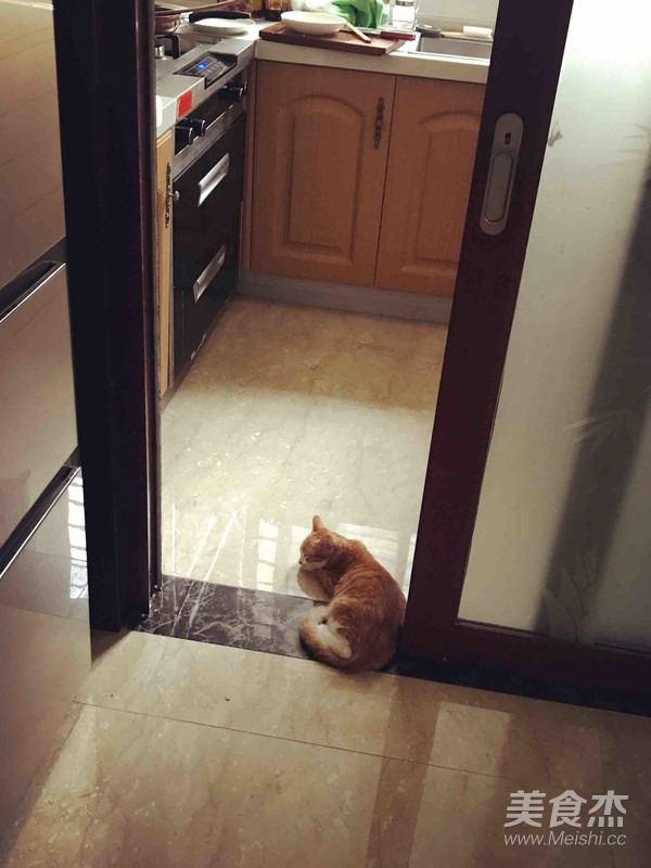 咖喱雞塊的做法-香辣味炒菜譜-易網健康養生網 咖喱雞塊的做法-香辣味炒菜譜