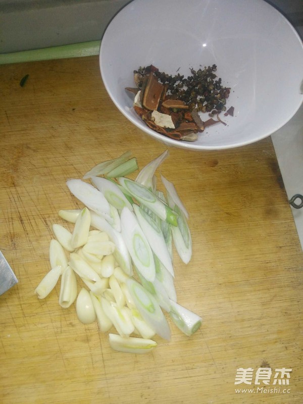 排骨燉冬瓜的做法-家常味燉菜譜-易網健康養生網 排骨燉冬瓜的做法-家常味燉菜譜