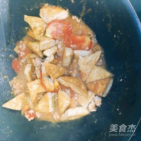 番茄炒凍豆腐的做法-咸鮮味煎菜譜