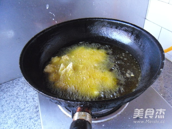 糖醋雞丁的做法-家常味炸菜譜