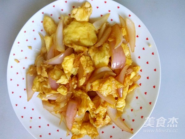 圓蔥炒雞蛋的做法-家常味炒菜譜