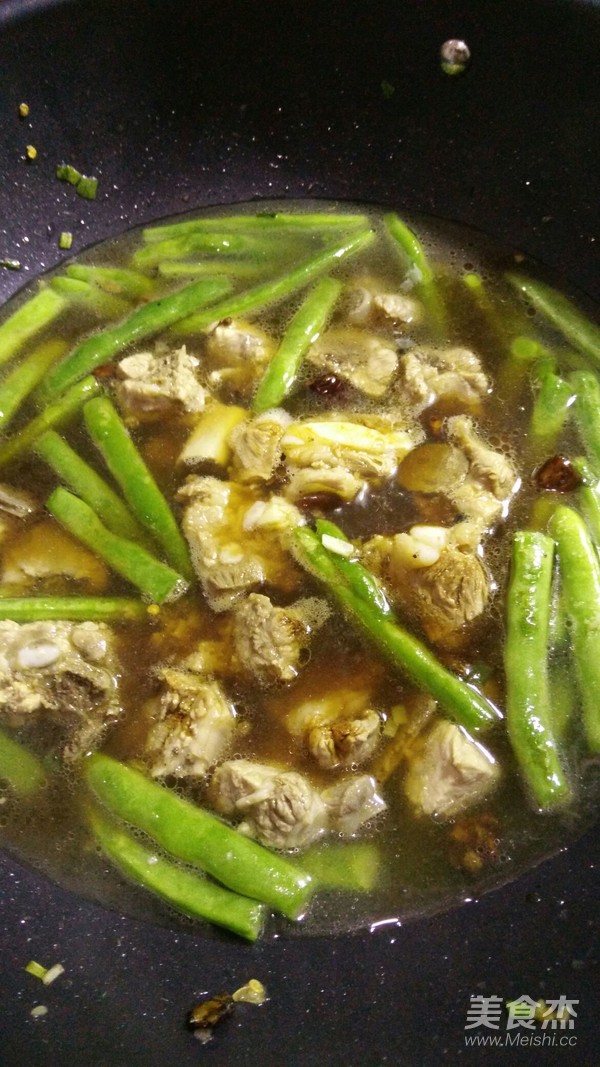 排骨燉豆角的做法-香辣味燉菜譜